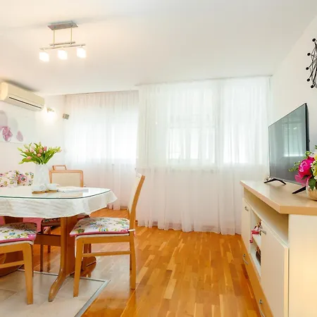 Apartman Marin-late Check In Available *