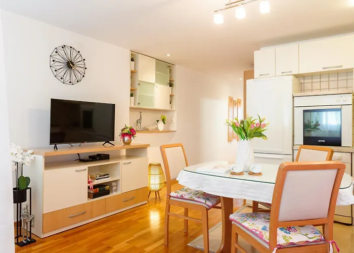 Marin-late Check In Available * Spalato
