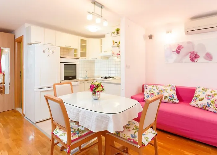 Marin-late Check In Available Apartman Split