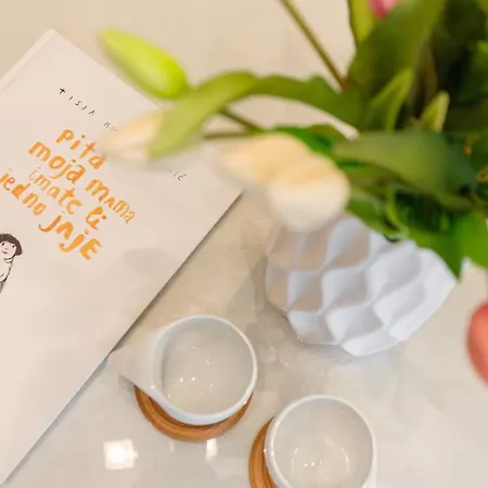 Marin-late Check In Available