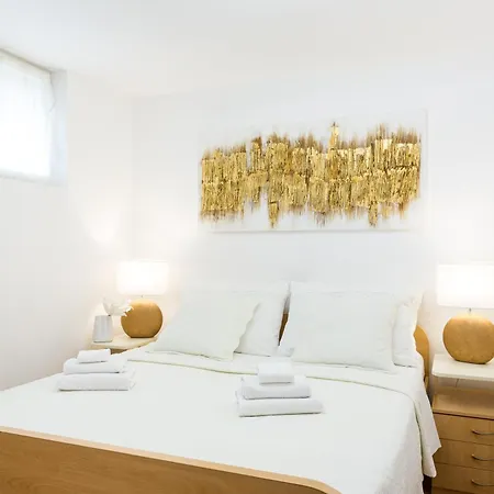 Marin-late Check In Available Split