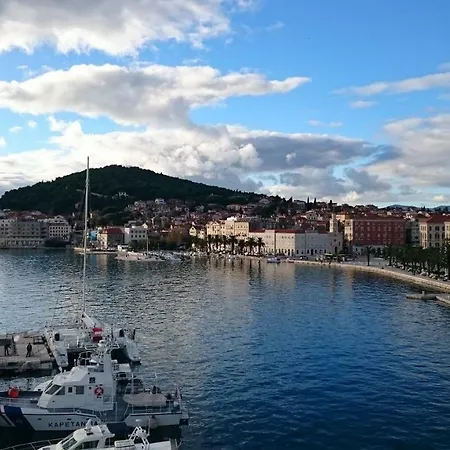 Marin-late Check In Available * スプリト