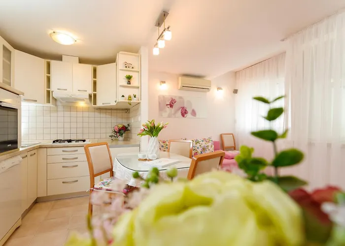 Apartament Marin-late Check In Available