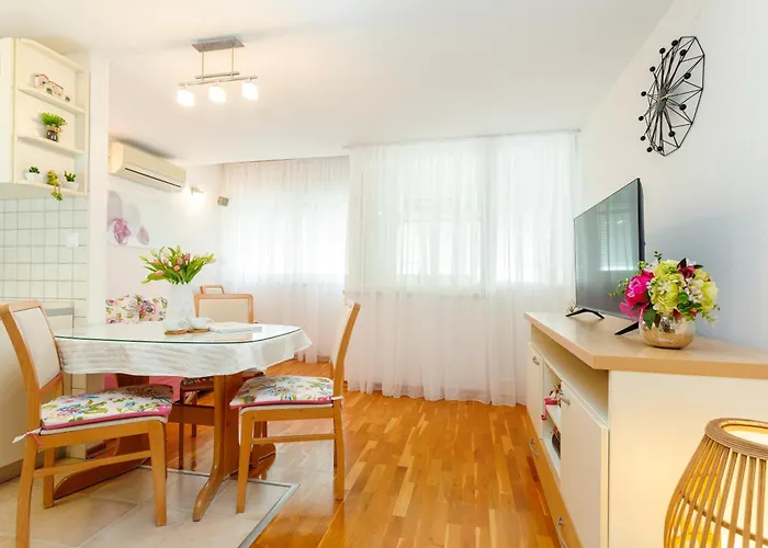 Apartament Marin-late Check In Available *