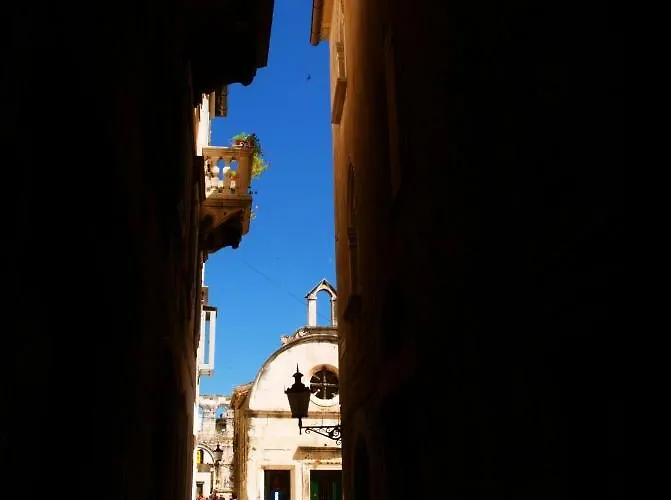 Marin-late Check In Available *