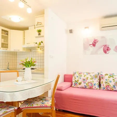 Marin-late Check In Available * 스플리트