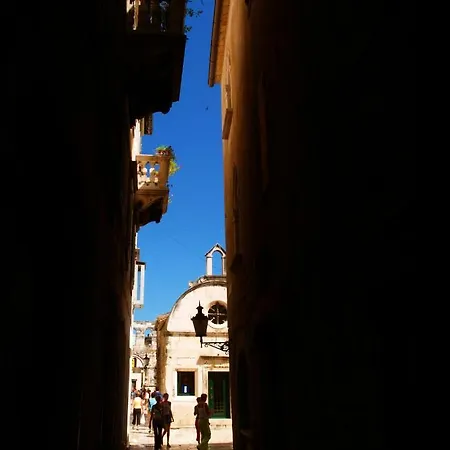 Marin-late Check In Available *